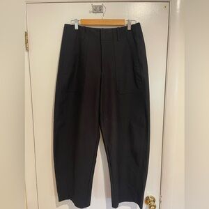 Athleta Women's Size 12 Black Skyline High Rise Barrel Leg Pants